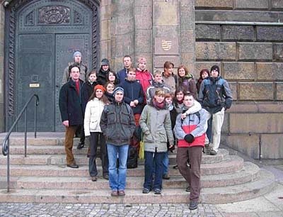 Unsere Schüler vor der Staatskanzlei